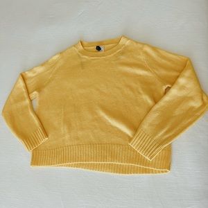 Cropped knit mustard yellow sweater
